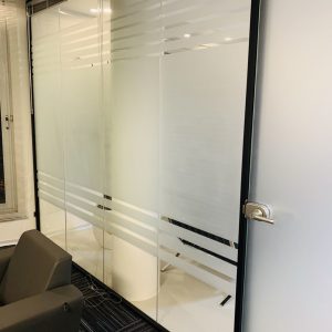 پارتیشن اداری شیشه ای فریم لس