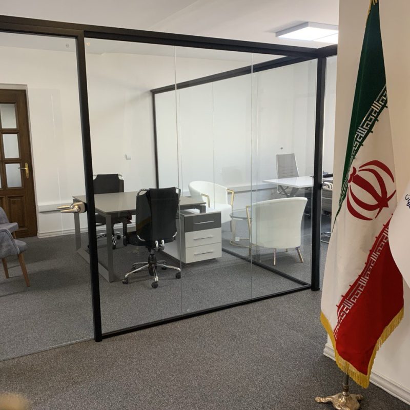 پارتیشن شیشه ای فریم لس