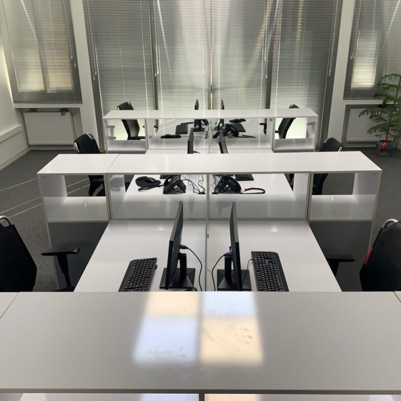 طراحی پارتیشن اداری-اجرای دکوراسیون با پارتیشن فریم لس و تجهیز مبلمان اداری- طراحی دکور اداری-تجهیز مبلمان اداری-تیم طراحی و اجرای دکور اداری آوند